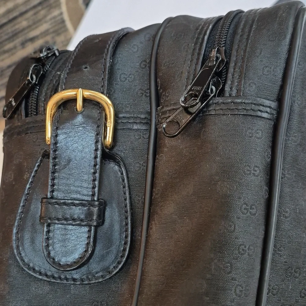 Vintage Gucci Business Bag Crossbody Micro GG Unisex